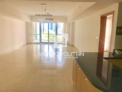 Ready to Move in | Prime Location | Huge 1 BR - 95000Dh - Ref: 9350 photo 2