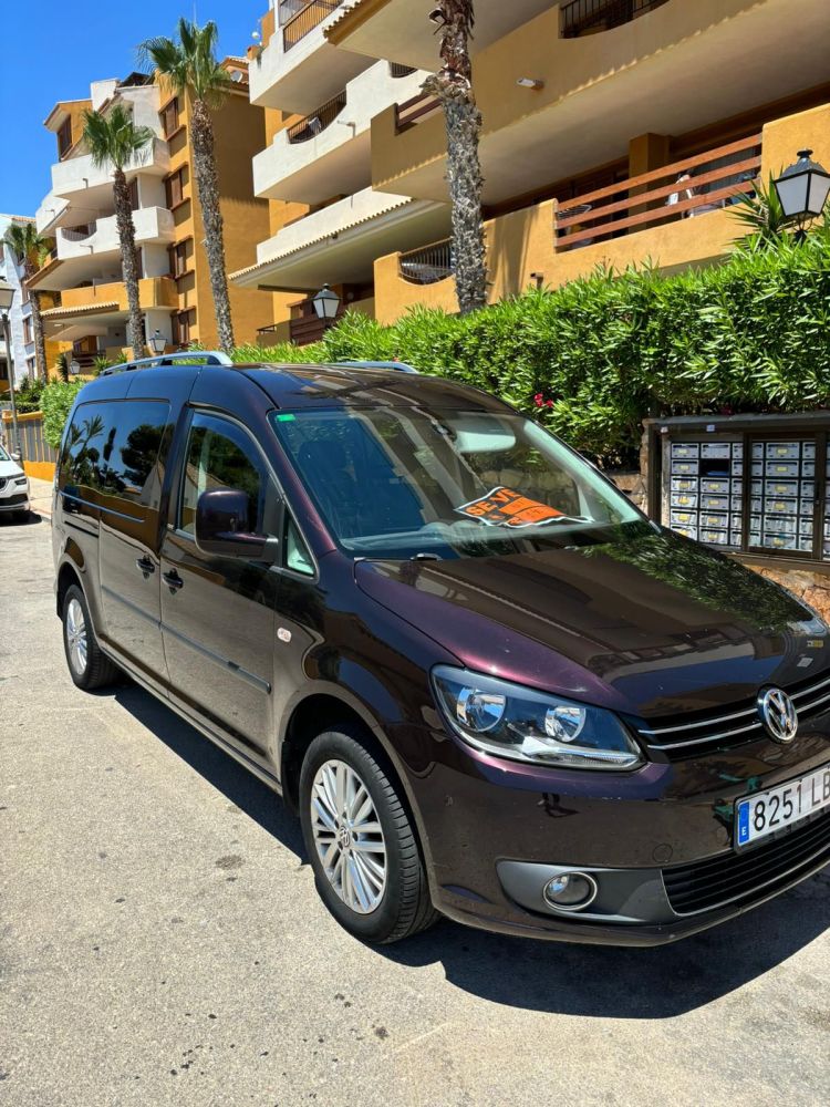 Купить Volkswagen Multivan 7-местный - 14950€ - Ref: 10912 фото 1