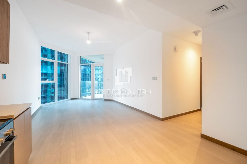 High Floor | Canal View | Spacious with Balcony - 165000Dh - Ref: 11587 photo 1