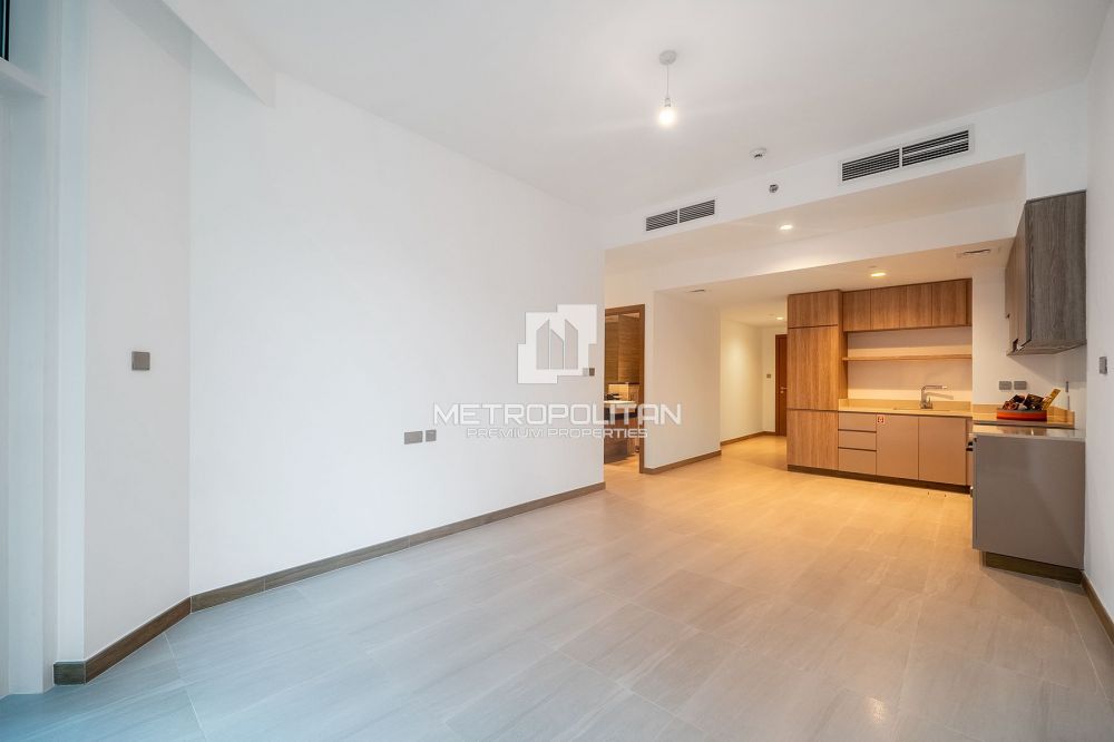 High Floor | Canal View | Spacious with Balcony - 165000Dh - Ref: 11587 photo 10