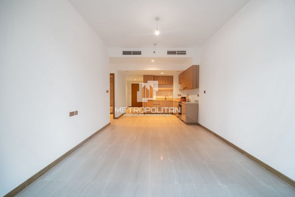 High Floor | Canal View | Spacious with Balcony - 165000Dh - Ref: 11587 photo 9