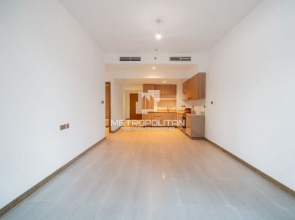 High Floor | Canal View | Spacious with Balcony - 165000Dh - Ref: 11587 photo 9