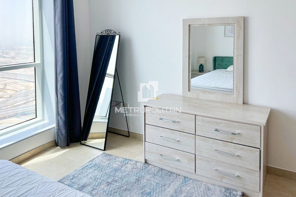 Move in Ready | Furnished | Prime Location - 85000Dh - Ref: 11938 photo 2