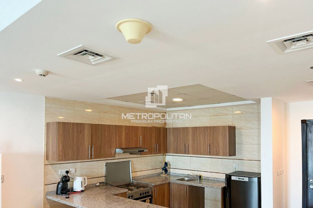 Move in Ready | Furnished | Prime Location - 85000Dh - Ref: 11938 photo 8