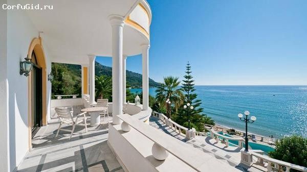 Rent a villa  with a swimming pool on the 1st line of the sea - Ref: 681 photo 4