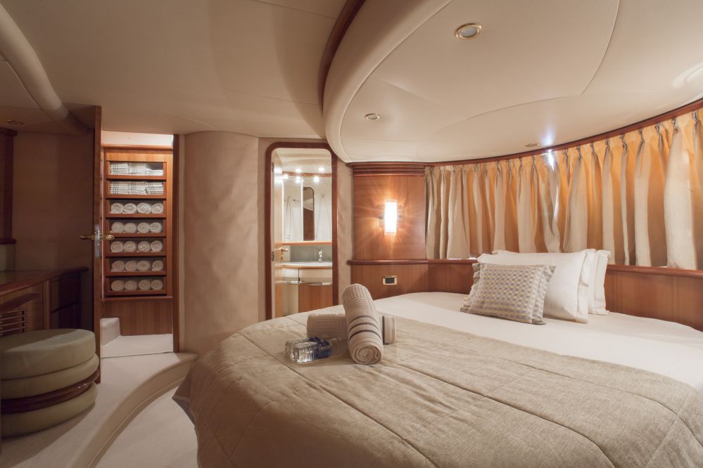 Аренда яхты  Azimut 