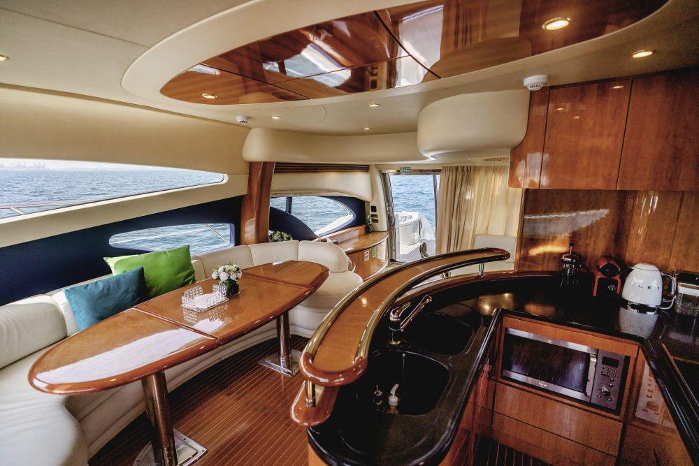 Аренда яхты  Azimut 