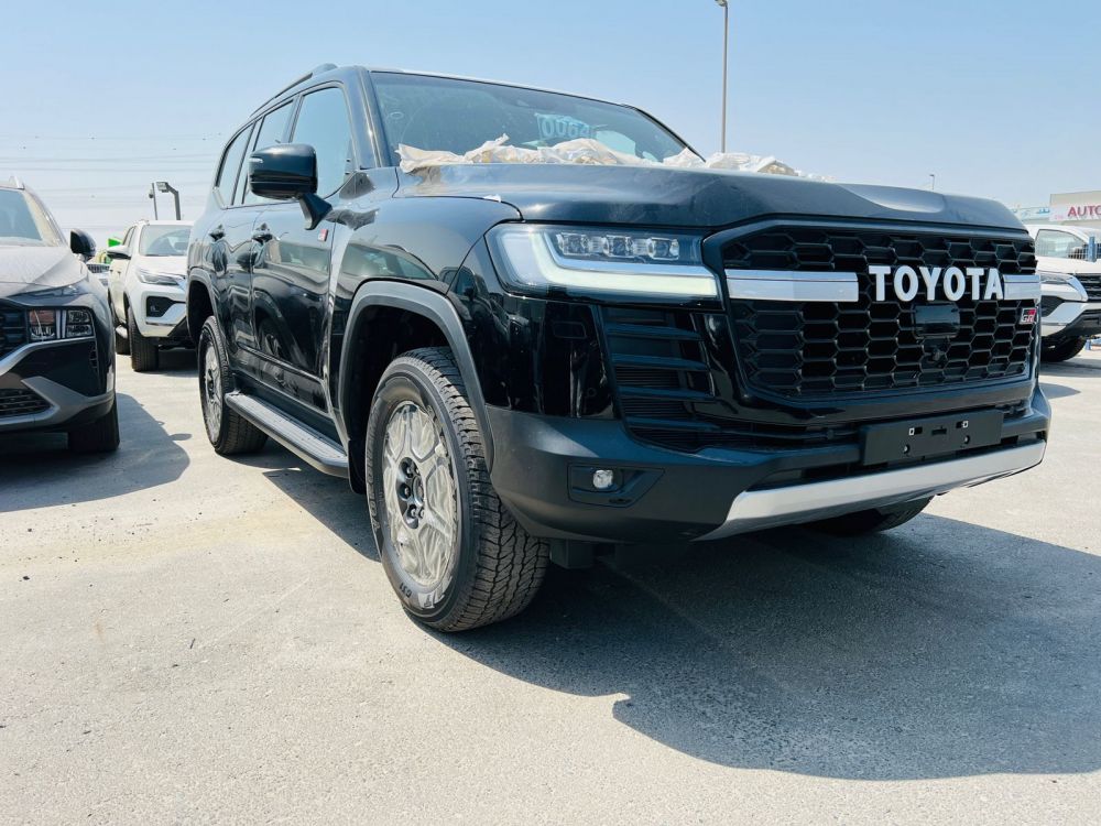 Купить Toyota Land Cruiser 300 GR SPORT - 118500€ - Ref: 1185 фото 1