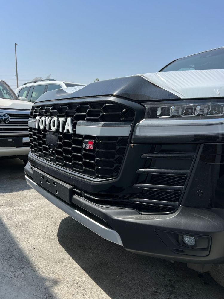 Купить Toyota Land Cruiser 300 GR SPORT - 118500€ - Ref: 1185 фото 2
