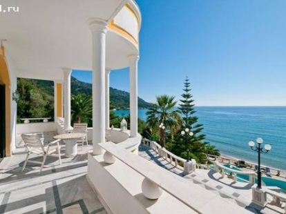Rent a villa  with a swimming pool on the 1st line of the sea - Ref: 681 photo 4