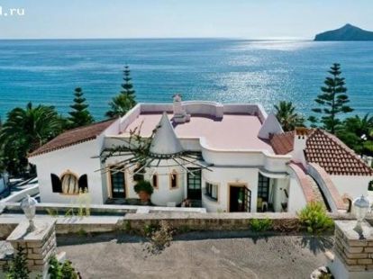 Rent a villa  with a swimming pool on the 1st line of the sea - Ref: 681 photo 1