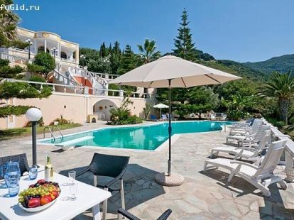 Rent a villa  with a swimming pool on the 1st line of the sea - Ref: 681 photo 6