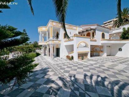 Rent a villa  with a swimming pool on the 1st line of the sea - Ref: 681 photo 13