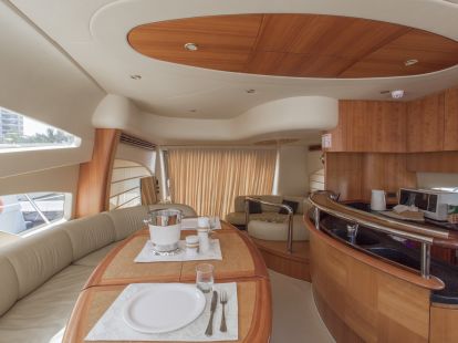 Аренда яхты  Azimut 